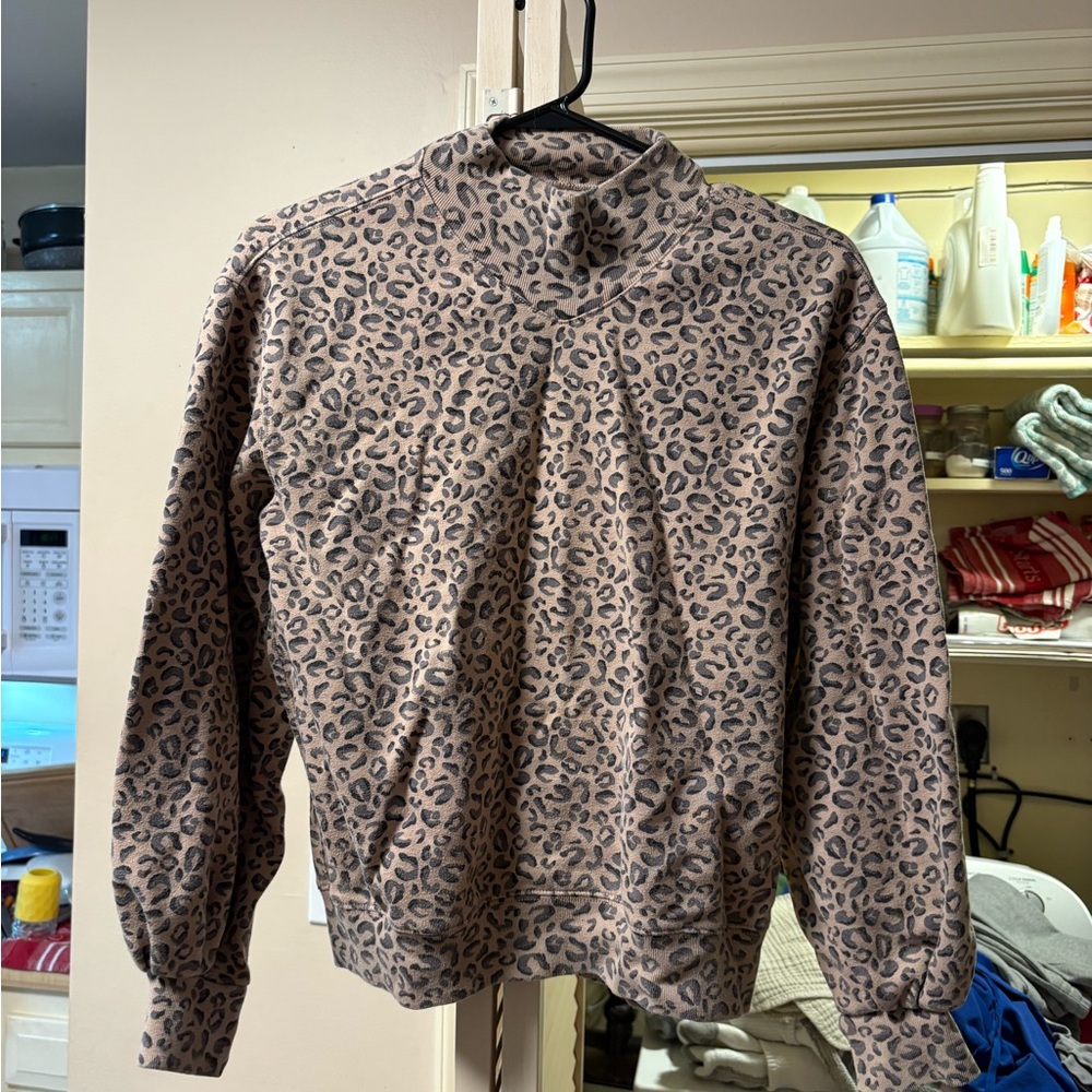Abercrombie & Fitch Leopard Print Mock Neck Sweatshirt - Taupe & Black Sz Small